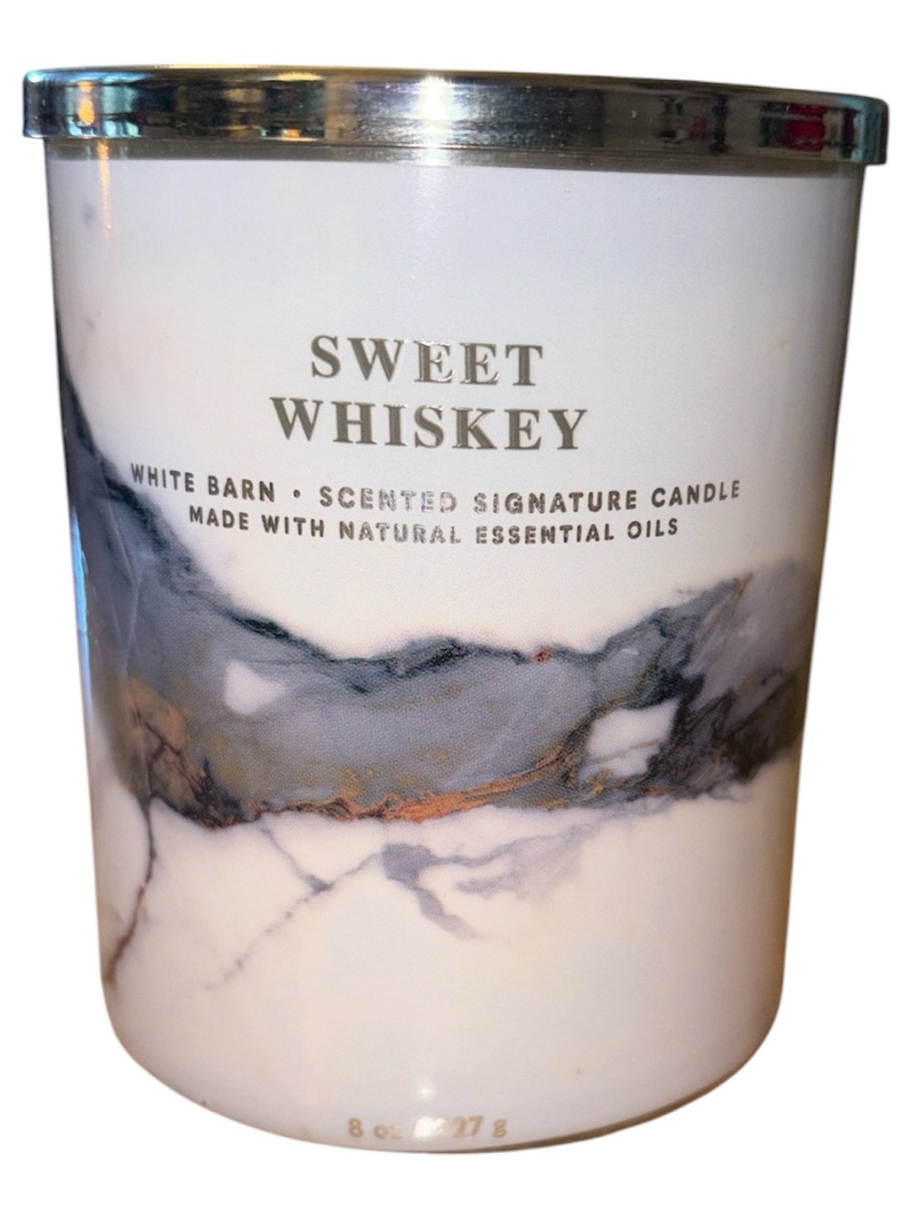 Bath & Body Works White Barn candle 7 oz single wick new Sweet Whisky